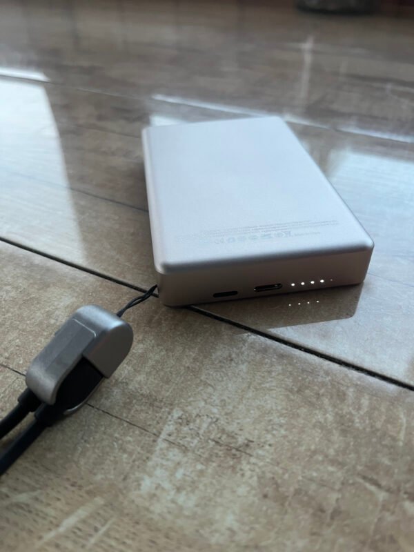 Bateria externa extra duración – Carga inalámbrica y por cable - Image 11