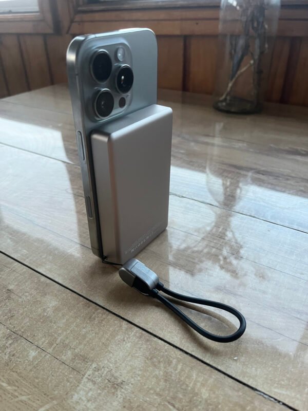 Bateria externa extra duración – Carga inalámbrica y por cable - Image 13